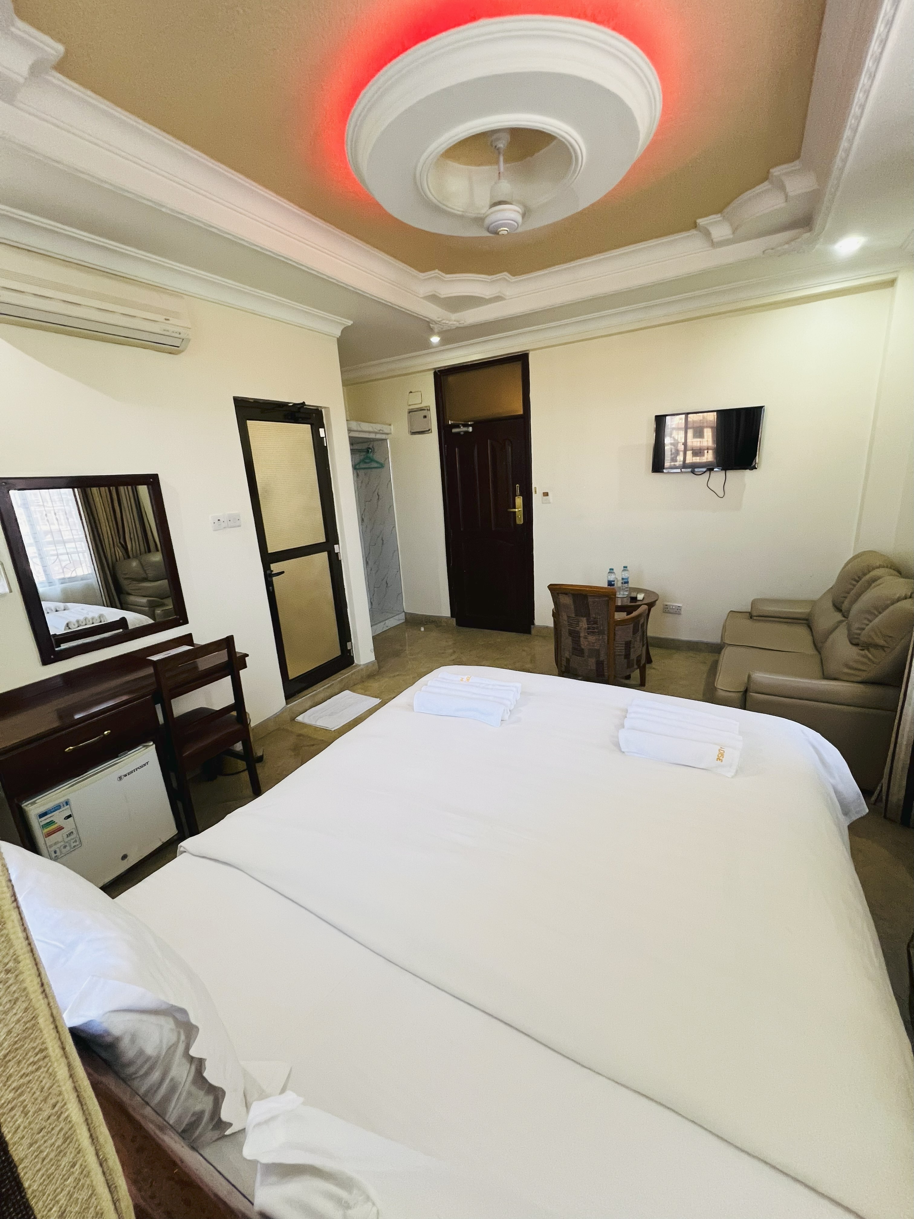 Silver Executive Room